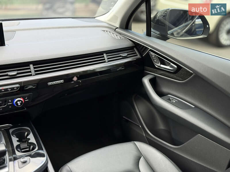 Внедорожник / Кроссовер Audi Q7 2019 в Киеве фото 47 Внедорожник / Кроссовер Audi Q7 2019 в Киеве