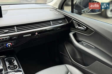 Внедорожник / Кроссовер Audi Q7 2019 в 