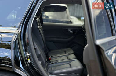 Внедорожник / Кроссовер Audi Q7 2019 в 