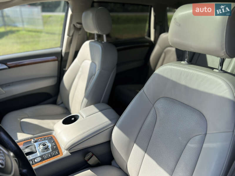 Позашляховик / Кросовер Audi Q7 2013 в Умані