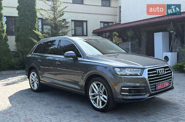 Внедорожник / Кроссовер Audi Q7 2018 в 