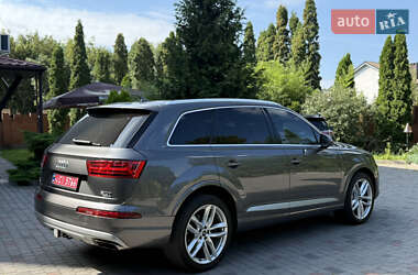Внедорожник / Кроссовер Audi Q7 2018 в 