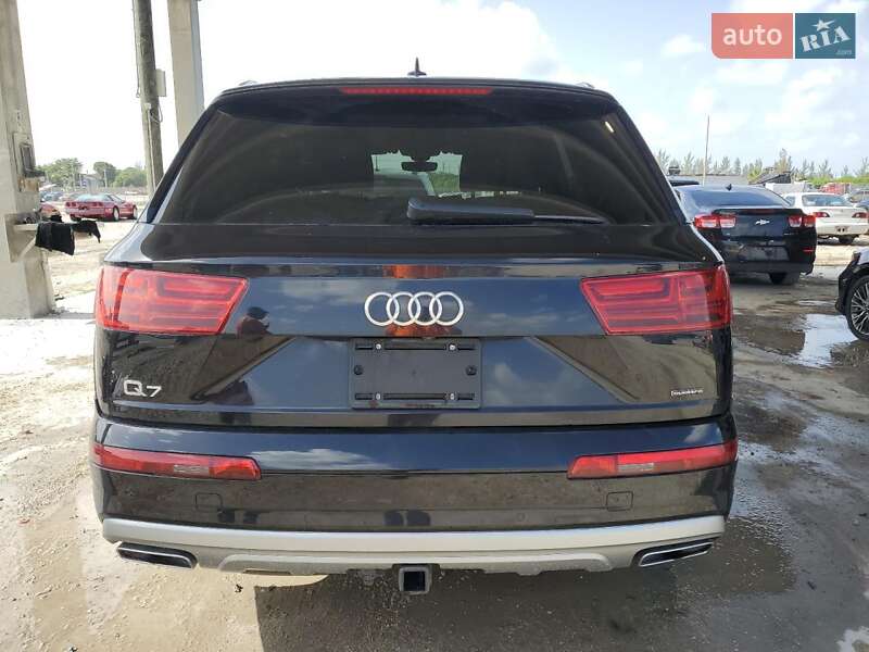 Внедорожник / Кроссовер Audi Q7 2018 в Киеве