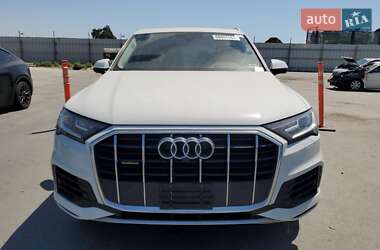 Позашляховик / Кросовер Audi Q7 2019 в 