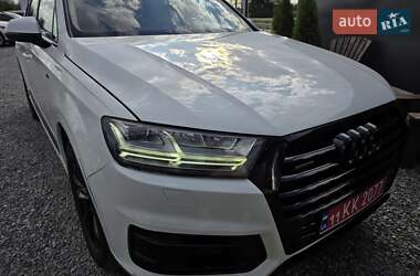 Внедорожник / Кроссовер Audi Q7 2017 в 