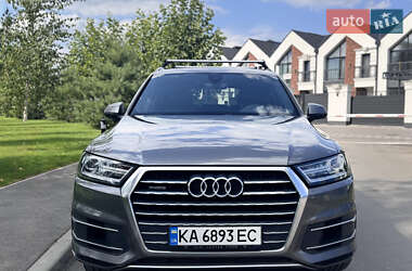 Внедорожник / Кроссовер Audi Q7 2016 в 