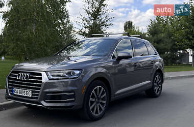 Внедорожник / Кроссовер Audi Q7 2016 в 