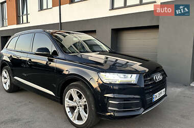 Позашляховик / Кросовер Audi Q7 2015 в Рівному