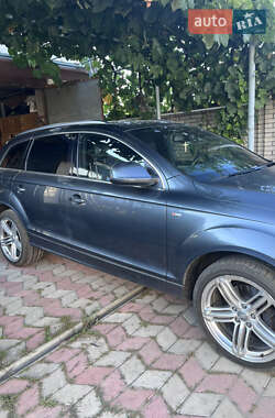 Внедорожник / Кроссовер Audi Q7 2011 в 