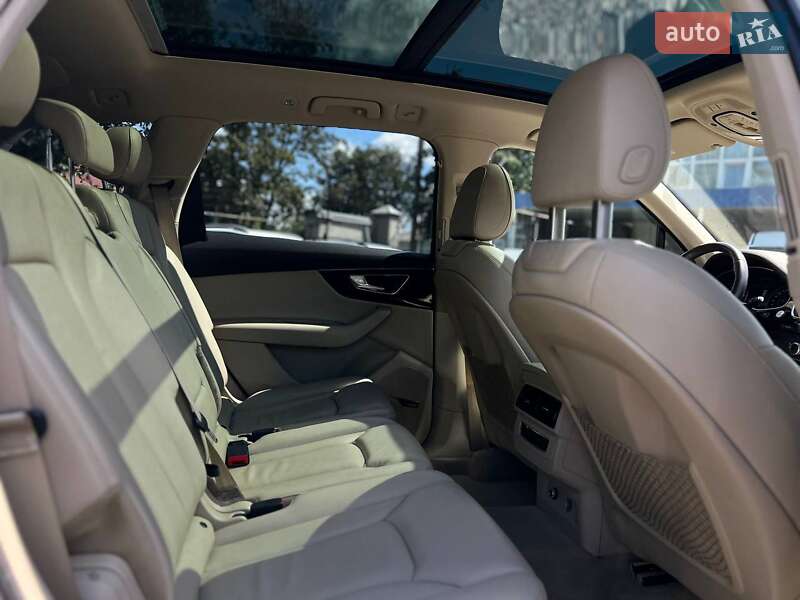 Позашляховик / Кросовер Audi Q7 2017 в Полтаві фото 4 Позашляховик / Кросовер Audi Q7 2017 в Полтаві