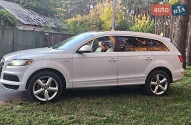 Внедорожник / Кроссовер Audi Q7 2013 в 