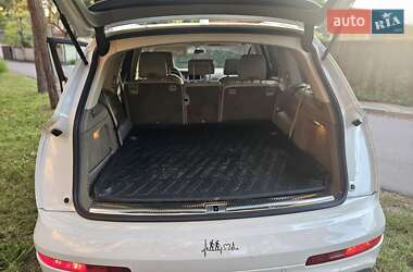 Внедорожник / Кроссовер Audi Q7 2013 в 