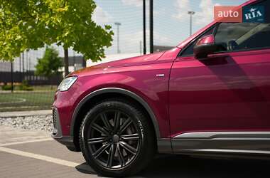 Внедорожник / Кроссовер Audi Q7 2019 в 