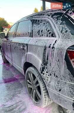 Внедорожник / Кроссовер Audi Q7 2013 в 