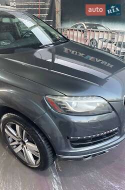 Внедорожник / Кроссовер Audi Q7 2013 в 