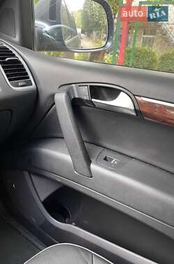 Внедорожник / Кроссовер Audi Q7 2013 в 