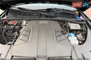 Внедорожник / Кроссовер Audi Q7 2016 в 