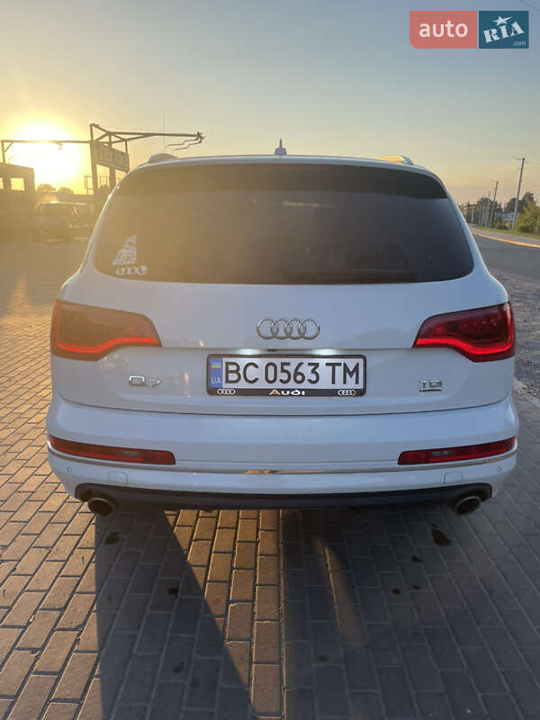 Внедорожник / Кроссовер Audi Q7 2012 в Новояворовске