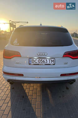 Позашляховик / Кросовер Audi Q7 2012 в 