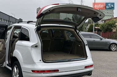 Внедорожник / Кроссовер Audi Q7 2012 в 