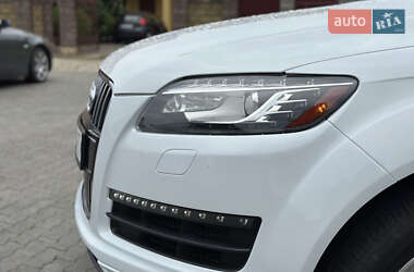 Внедорожник / Кроссовер Audi Q7 2012 в 