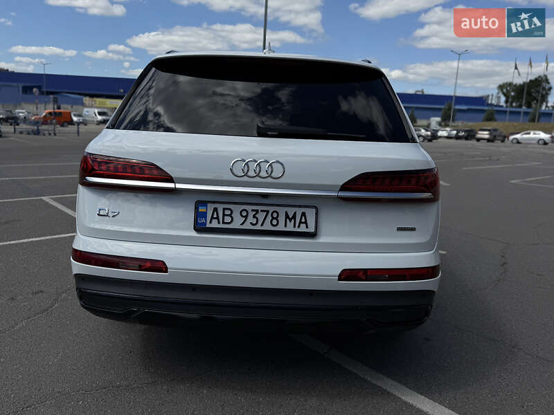 Позашляховик / Кросовер Audi Q7 2020 в Вінниці