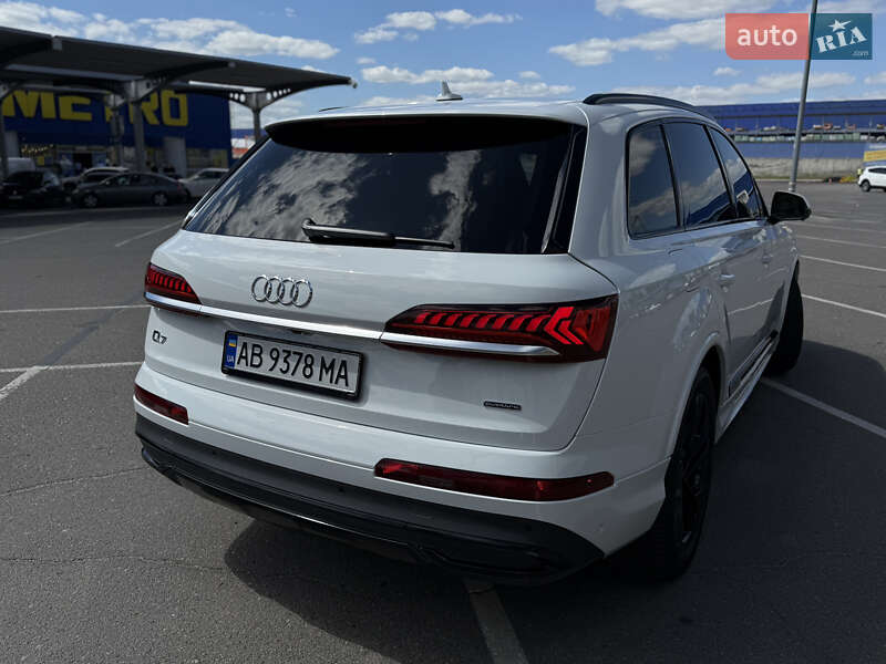 Позашляховик / Кросовер Audi Q7 2020 в Вінниці