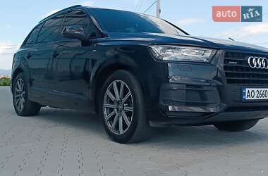 Внедорожник / Кроссовер Audi Q7 2017 в 