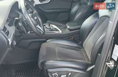 Внедорожник / Кроссовер Audi Q7 2017 в 