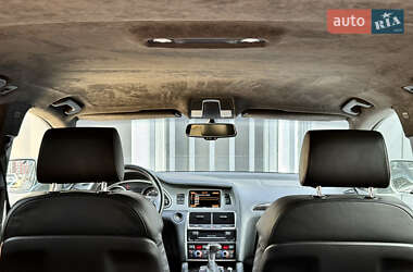 Внедорожник / Кроссовер Audi Q7 2013 в 