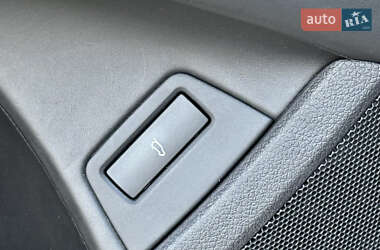 Внедорожник / Кроссовер Audi Q7 2013 в 