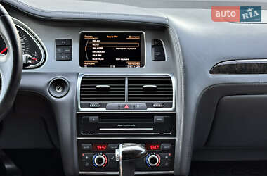 Внедорожник / Кроссовер Audi Q7 2013 в 