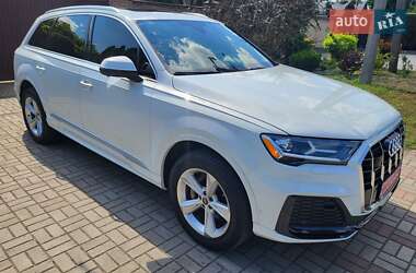 Внедорожник / Кроссовер Audi Q7 2022 в 
