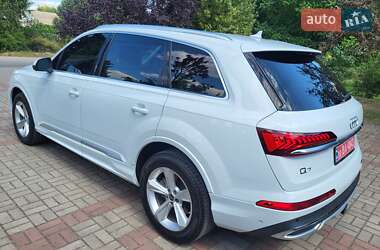 Внедорожник / Кроссовер Audi Q7 2022 в 