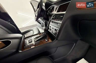 Внедорожник / Кроссовер Audi Q7 2013 в 