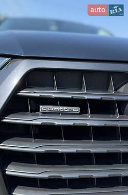 Внедорожник / Кроссовер Audi Q7 2017 в 