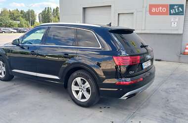 Внедорожник / Кроссовер Audi Q7 2018 в 