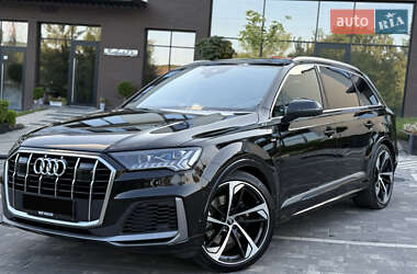 Внедорожник / Кроссовер Audi Q7 2020 в 