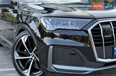 Внедорожник / Кроссовер Audi Q7 2020 в 