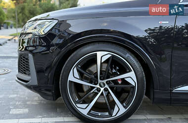 Внедорожник / Кроссовер Audi Q7 2020 в 
