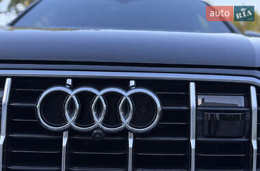 Внедорожник / Кроссовер Audi Q7 2020 в 