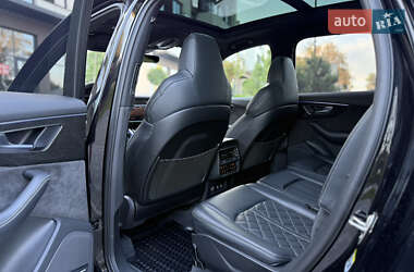 Внедорожник / Кроссовер Audi Q7 2020 в 