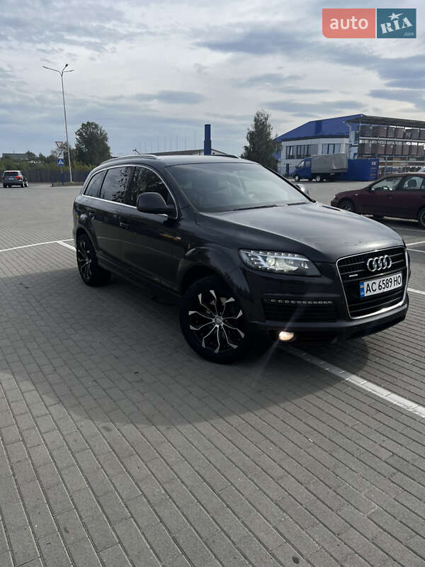 Внедорожник / Кроссовер Audi Q7 2007 в 