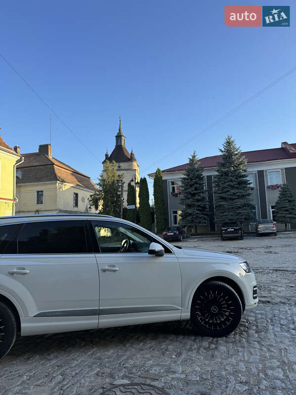 Внедорожник / Кроссовер Audi Q7 2018 в Каменец-Подольском