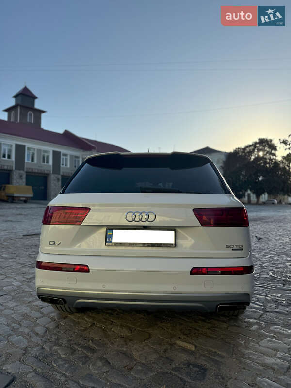Внедорожник / Кроссовер Audi Q7 2018 в Каменец-Подольском