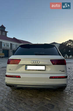Внедорожник / Кроссовер Audi Q7 2018 в 