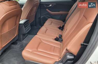 Внедорожник / Кроссовер Audi Q7 2020 в 