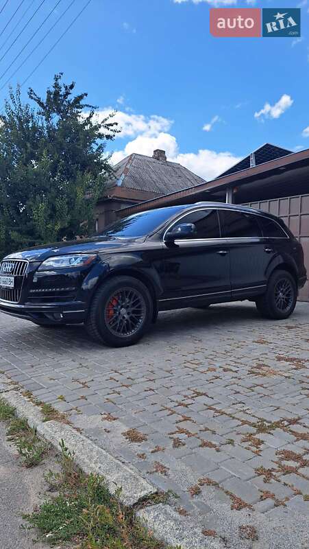 Внедорожник / Кроссовер Audi Q7 2011 в 
