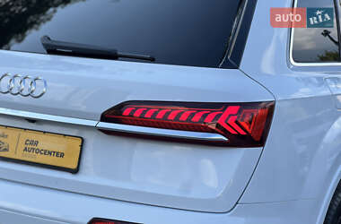 Внедорожник / Кроссовер Audi Q7 2023 в 