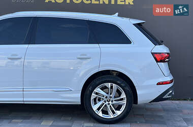 Внедорожник / Кроссовер Audi Q7 2023 в 